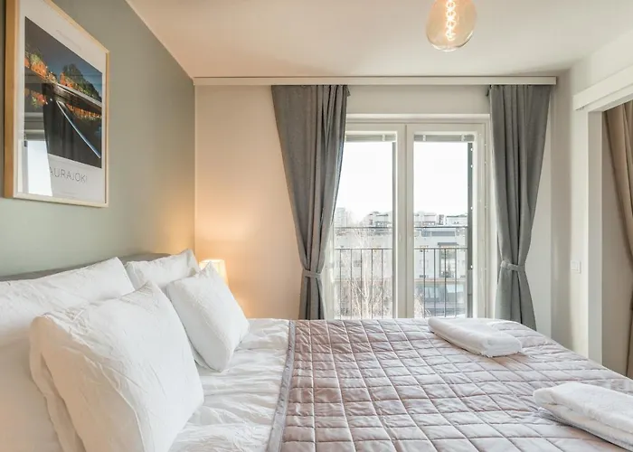 Riverside Lux With 2 Bedrooms, Car Park Garage And Sauna