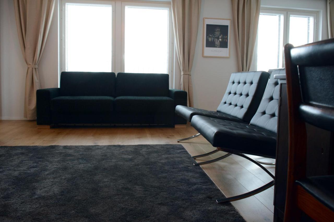 Riverside Lux With 2 Bedrooms, Car Park Garage And Sauna Apartment *