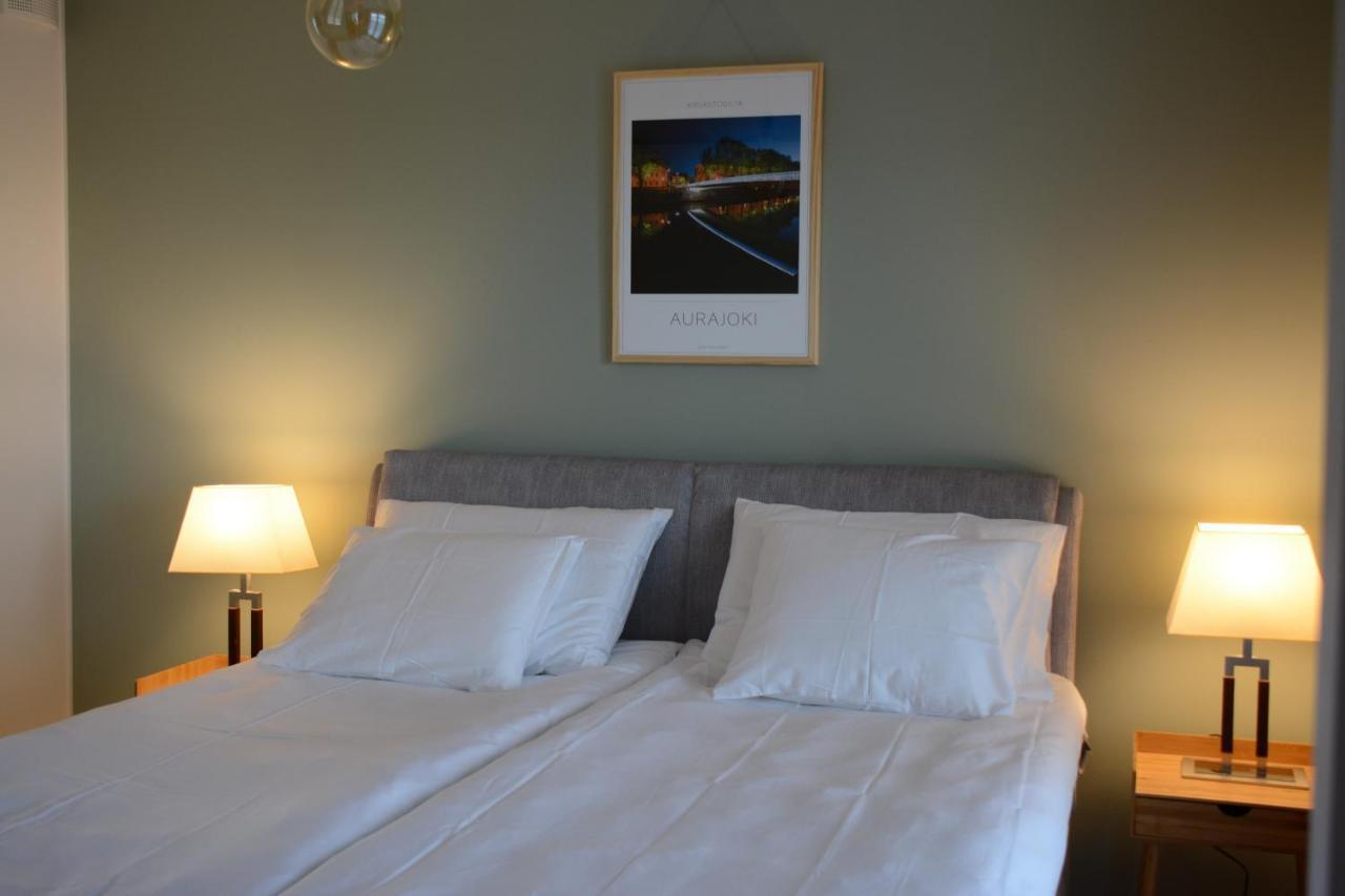 Riverside Lux With 2 Bedrooms, Car Park Garage And Sauna *