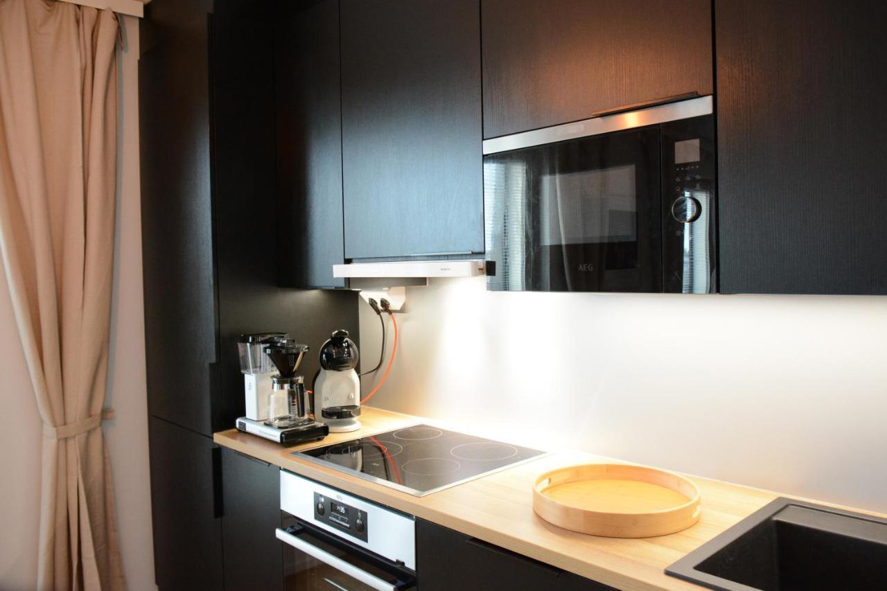 Riverside Lux With 2 Bedrooms, Car Park Garage And Sauna *