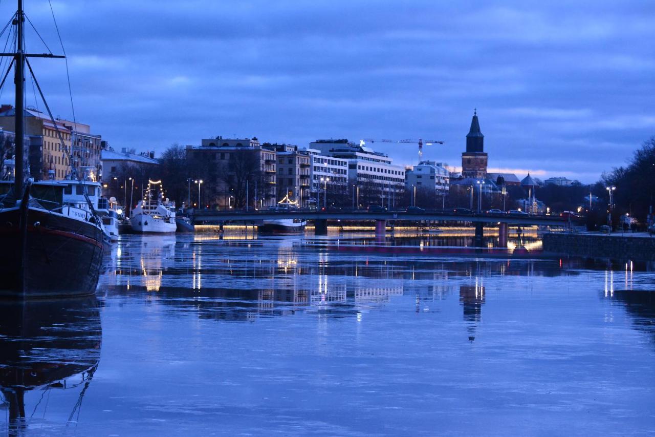 Apartment Riverside Lux With 2 Bedrooms, Car Park Garage And Sauna