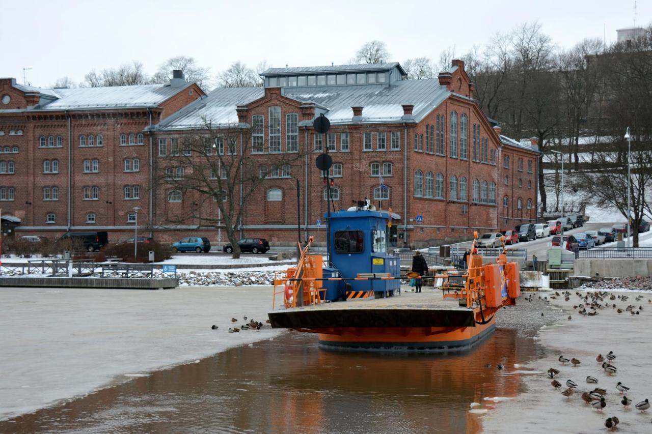 Riverside Lux With 2 Bedrooms, Car Park Garage And Sauna Apartment Turku