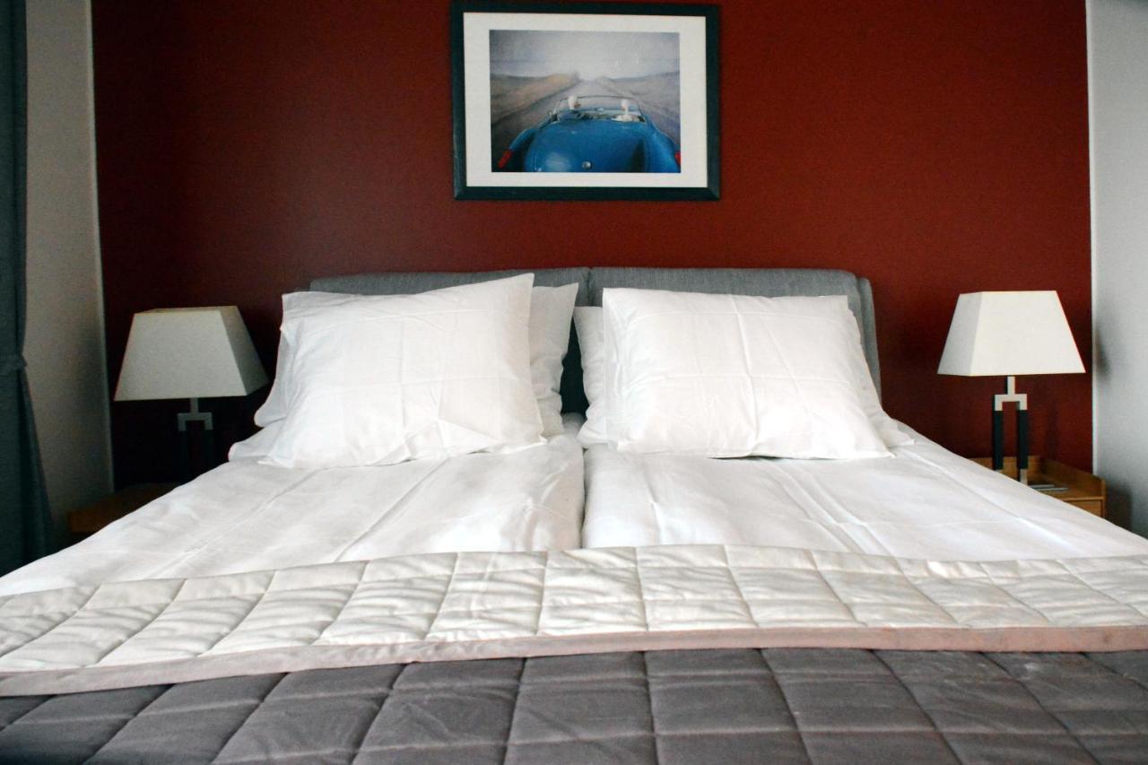 Riverside Lux With 2 Bedrooms, Car Park Garage And Sauna *