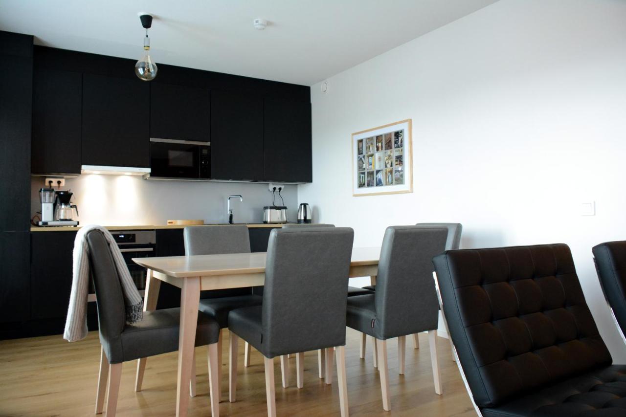 Riverside Lux With 2 Bedrooms, Car Park Garage And Sauna *