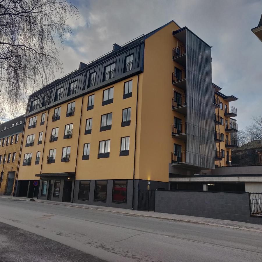 Riverside Lux With 2 Bedrooms, Car Park Garage And Sauna Appartamento