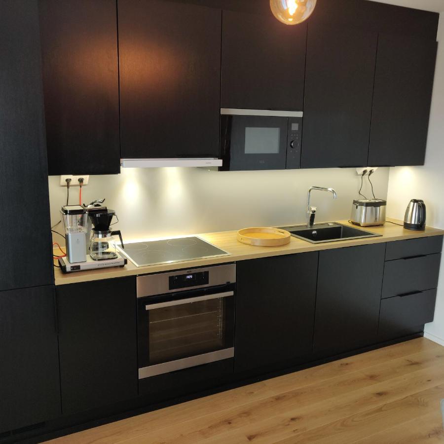Riverside Lux With 2 Bedrooms, Car Park Garage And Sauna Apartment