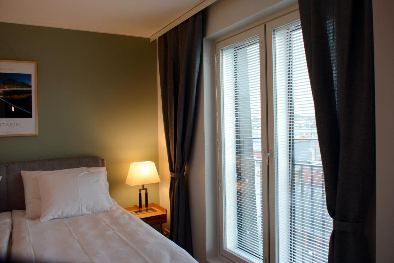 Riverside Lux With 2 Bedrooms, Car Park Garage And Sauna *