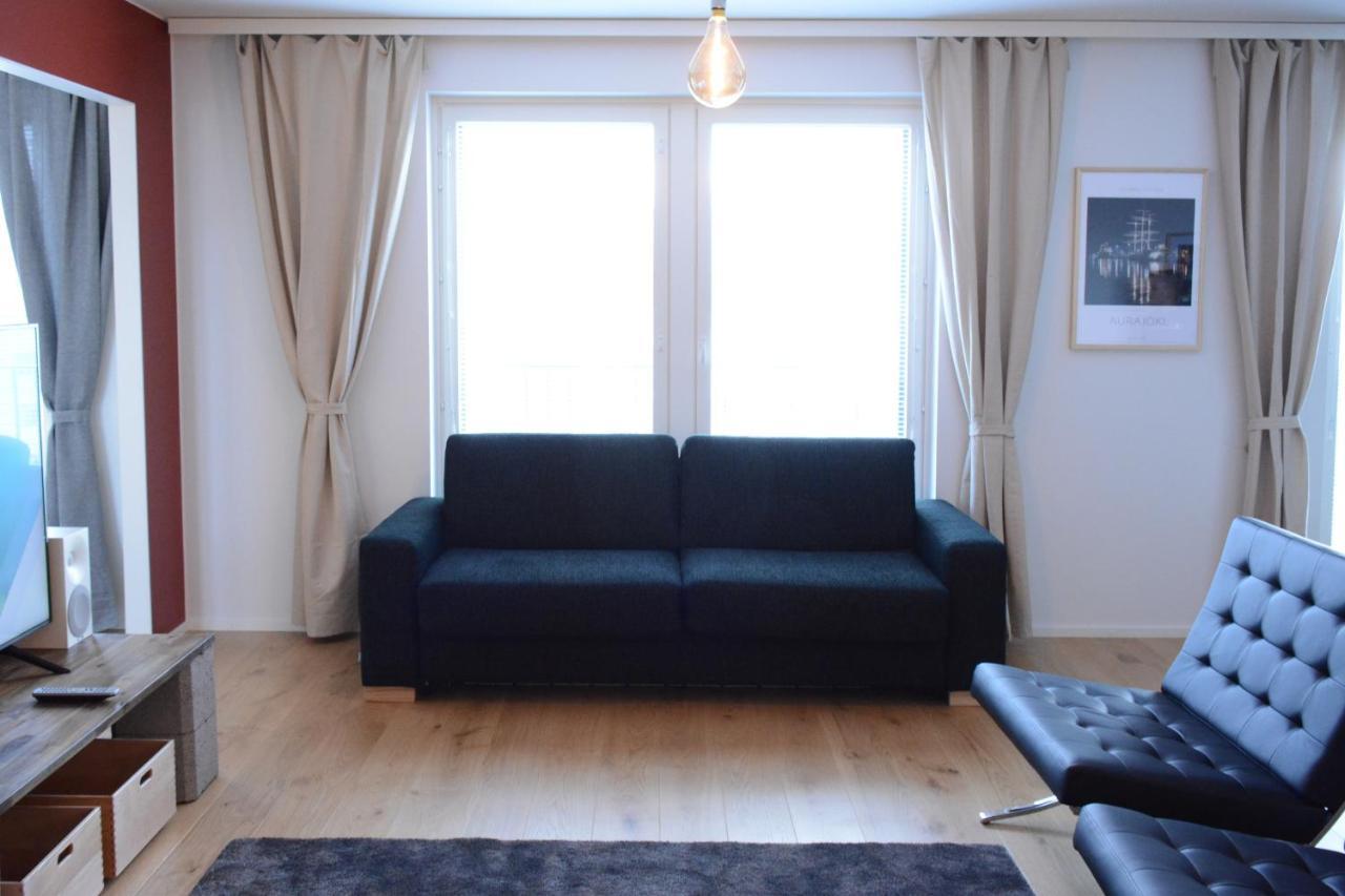 Apartment Riverside Lux With 2 Bedrooms, Car Park Garage And Sauna