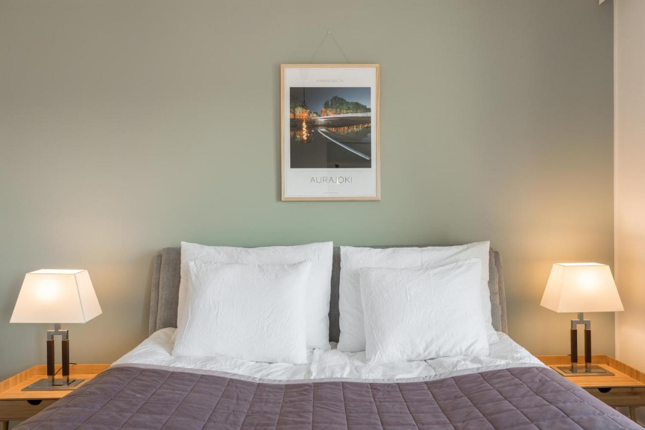 Riverside Lux With 2 Bedrooms, Car Park Garage And Sauna