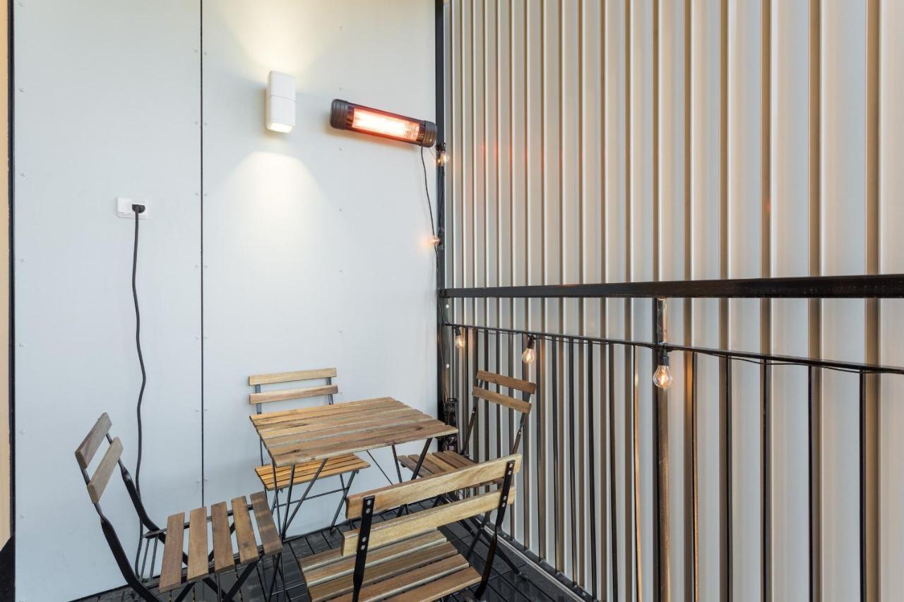 Apartment Riverside Lux With 2 Bedrooms, Car Park Garage And Sauna